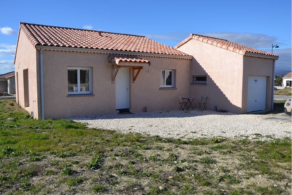 Maison de plain pied CLEON D'ANDRAN